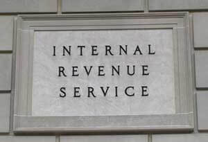 Picture of IRS sign on IRS building in Washington DC